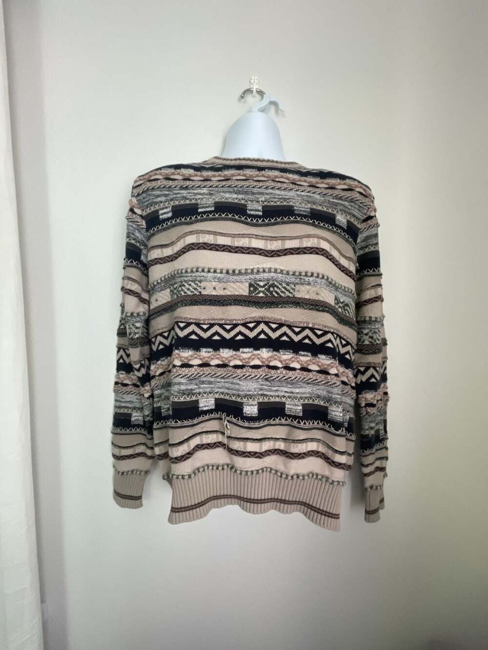 Cotton On Men's Vintage Mix Knit Sweater
Size S
90’s
Grandpa core
Gorpcore